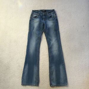 CELLO JEANS DISTRESSED SIZE 1 BOOT CUT